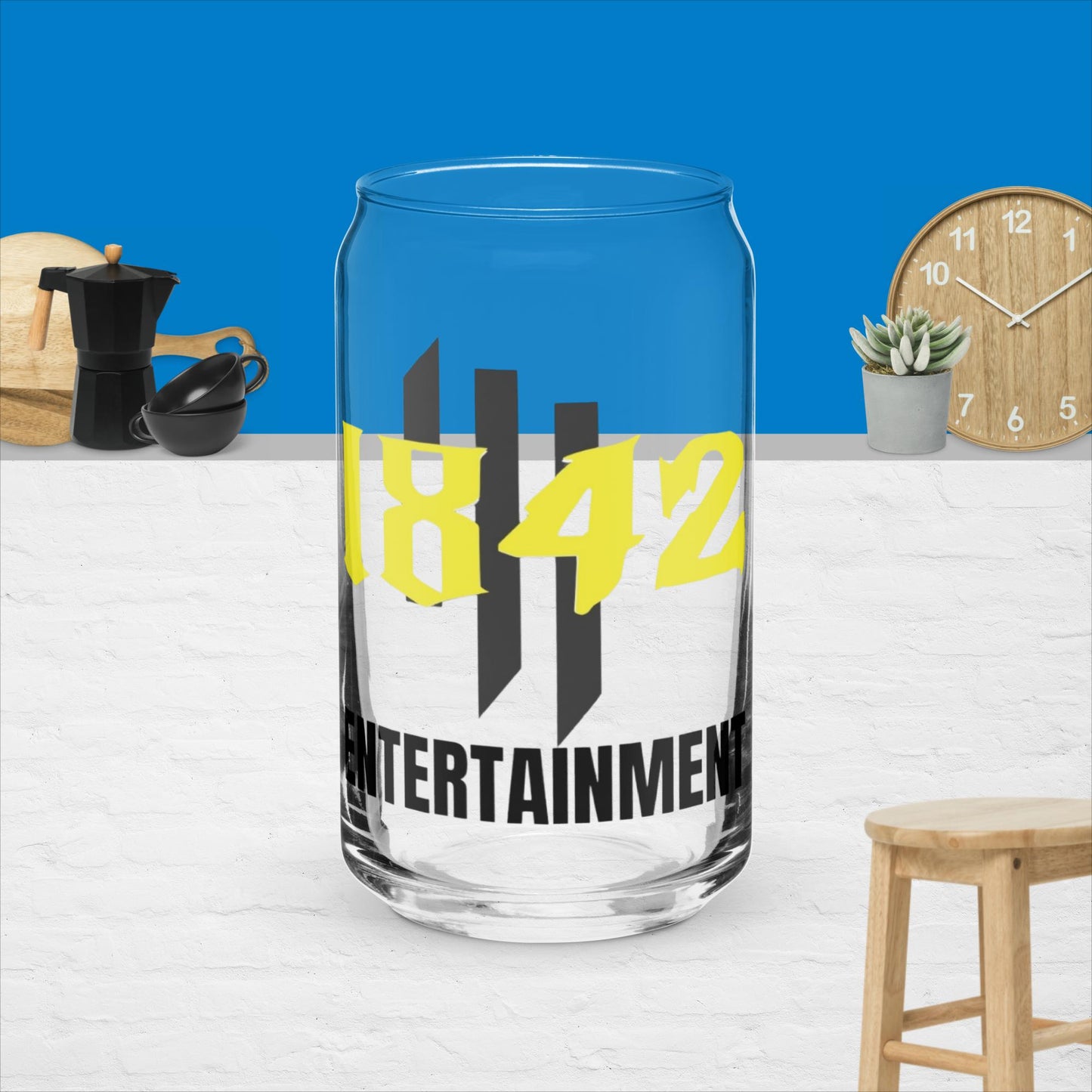 1842 ENT. Can-shaped glass